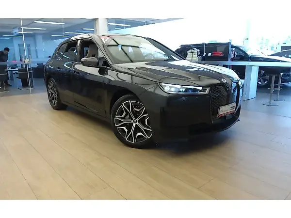 BMW Ix - Imagem 1