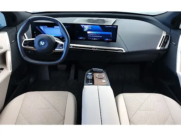 BMW Ix - Imagem 4