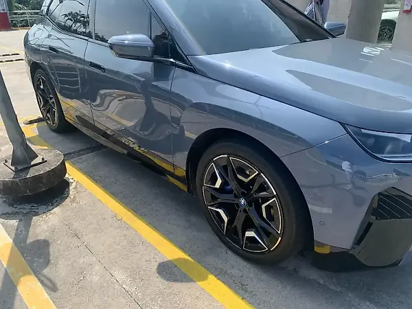 BMW Ix - Imagem 15
