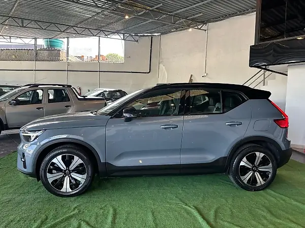 Volvo XC40 Recharge - Imagem 4