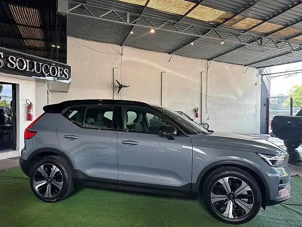 Volvo XC40 Recharge - Imagem 6