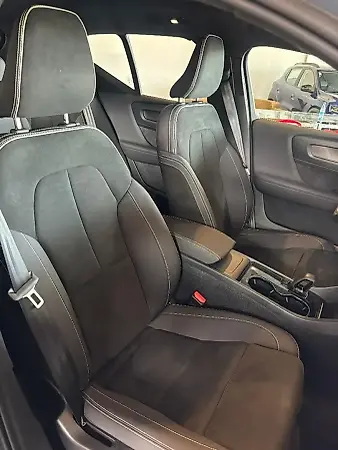 Volvo XC40 Recharge - Imagem 8