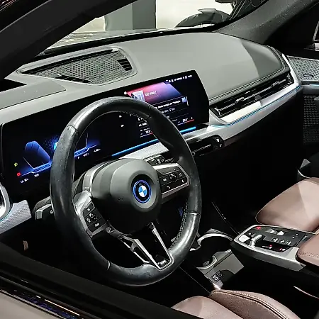 BMW IX1 - Imagem 15