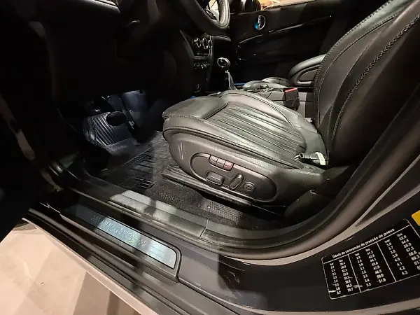 Mini Cooper SE - Imagem 12