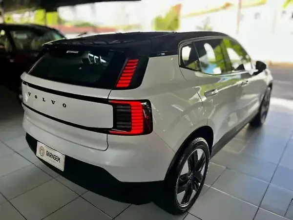 Volvo EX30 - Imagem 3