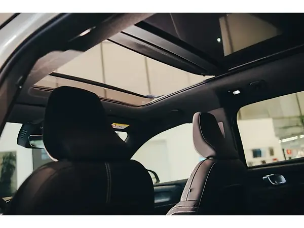 Volvo XC40 Recharge - Imagem 7