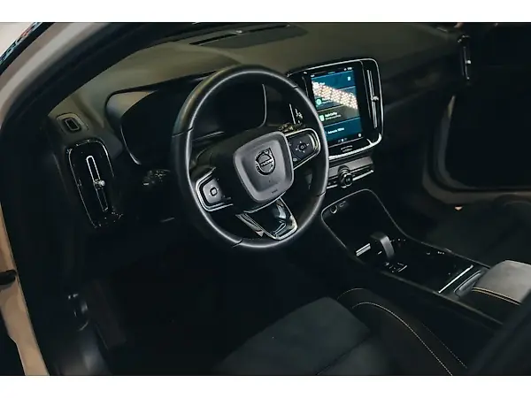 Volvo XC40 Recharge - Imagem 10