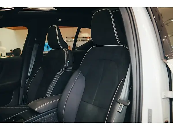 Volvo XC40 Recharge - Imagem 15