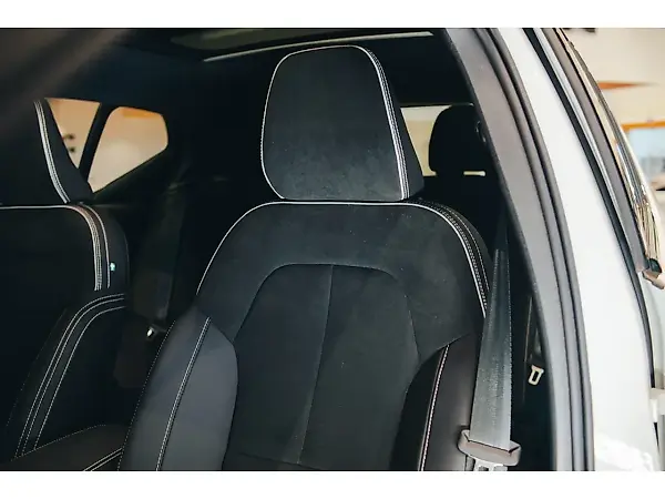 Volvo XC40 Recharge - Imagem 16