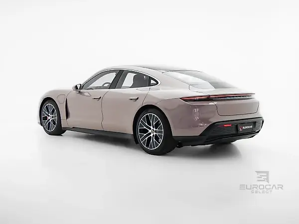 Porsche Taycan - Imagem 4