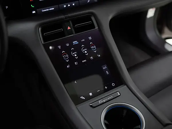 Porsche Taycan - Imagem 15