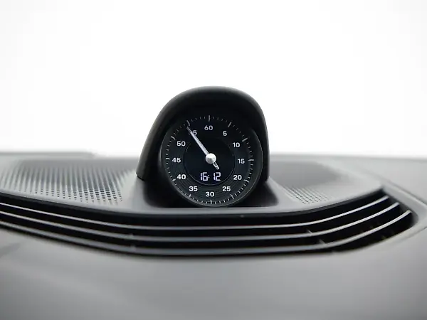 Porsche Taycan - Imagem 14