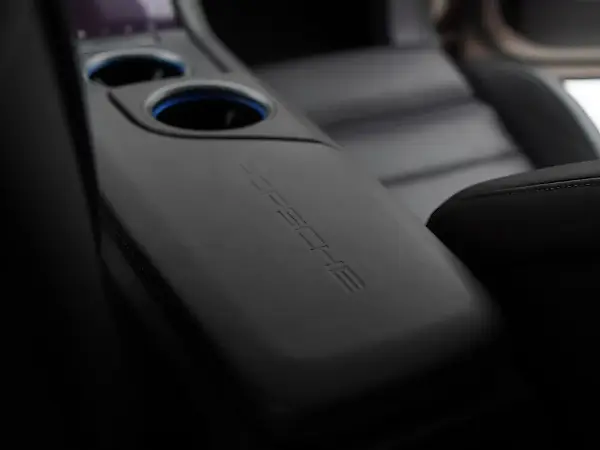 Porsche Taycan - Imagem 20