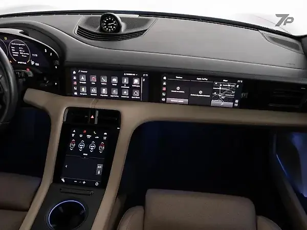 Porsche Taycan - Imagem 9