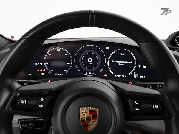 Porsche Taycan - Imagem 12