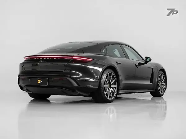 Porsche Taycan - Imagem 14