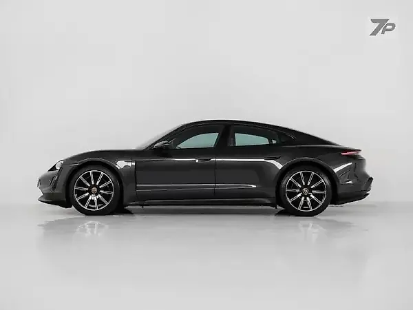 Porsche Taycan - Imagem 15