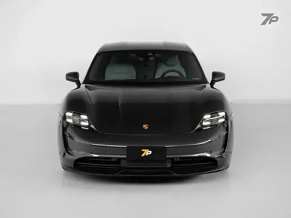 Porsche Taycan - Imagem 16
