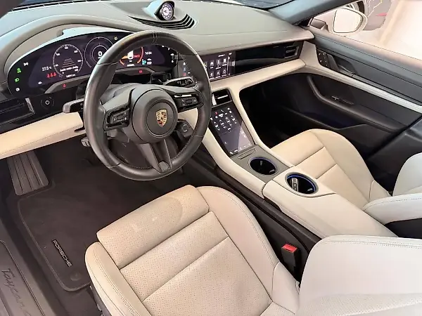 Porsche Taycan - Imagem 5