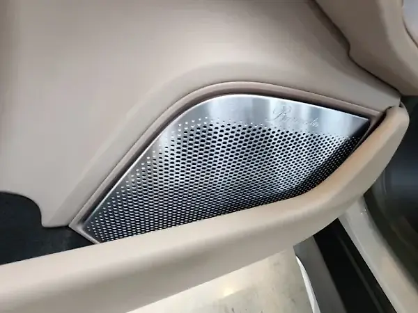 Porsche Taycan - Imagem 2