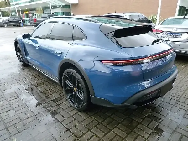Porsche Taycan - Imagem 8