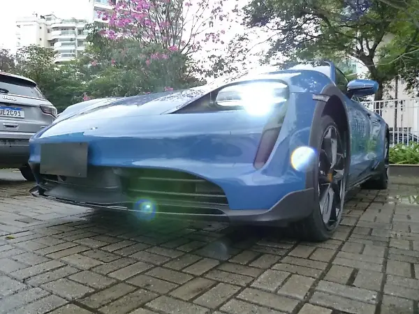 Porsche Taycan - Imagem 9