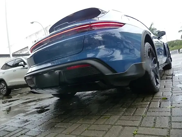 Porsche Taycan - Imagem 10