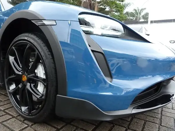 Porsche Taycan - Imagem 11