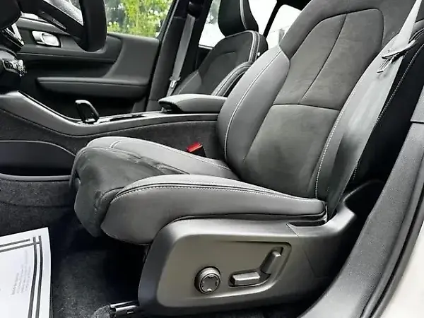 Volvo XC40 Recharge - Imagem 14