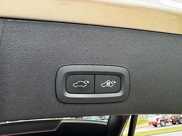 Volvo XC40 Recharge - Imagem 19