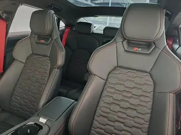Audi Rs E-tron  GT - Imagem 15