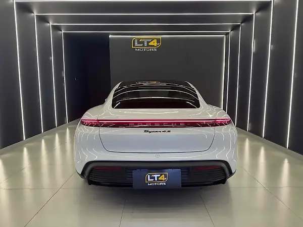Porsche Taycan - Imagem 7