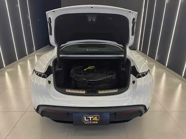 Porsche Taycan - Imagem 9