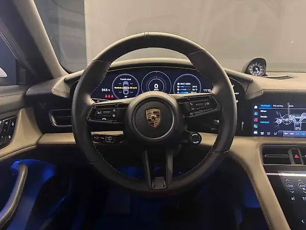 Porsche Taycan - Imagem 15