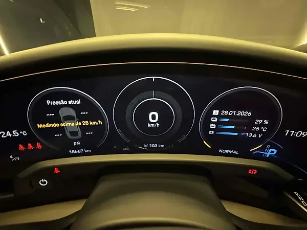 Porsche Taycan - Imagem 16