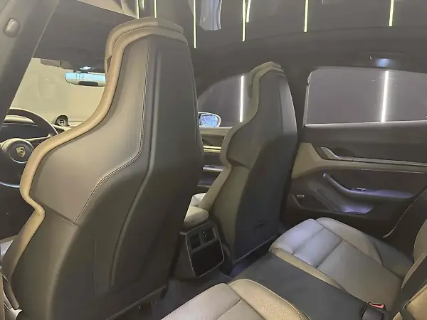 Porsche Taycan - Imagem 19