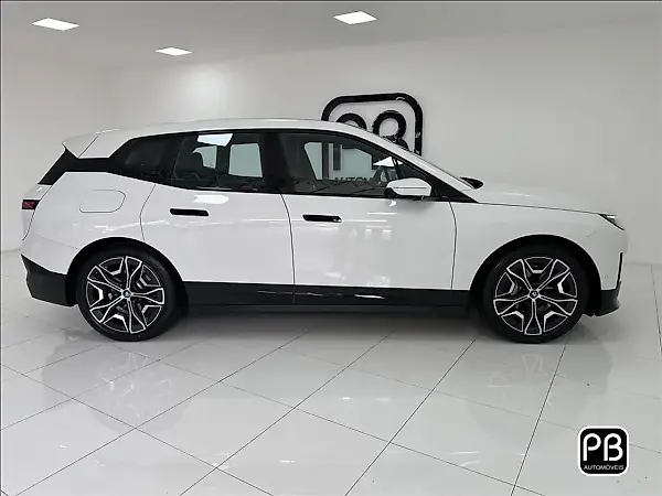 BMW Ix - Imagem 6