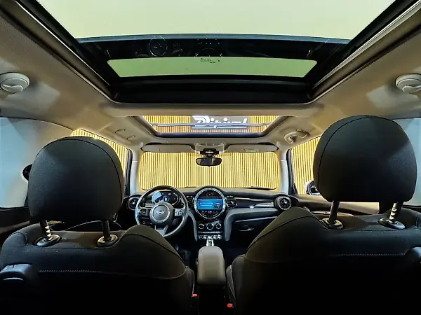 Mini Cooper SE - Imagem 13