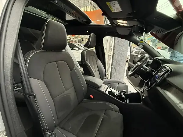 Volvo XC40 Recharge - Imagem 13