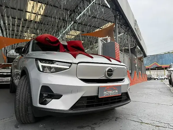 Volvo XC40 Recharge - Imagem 15