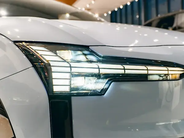 Volvo EX30 - Imagem 2
