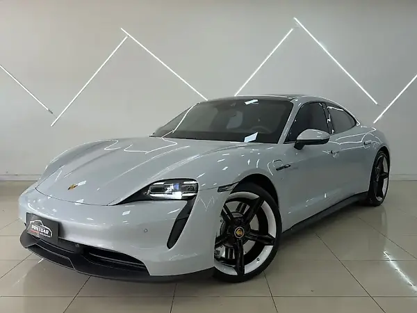Porsche Taycan - Imagem 1