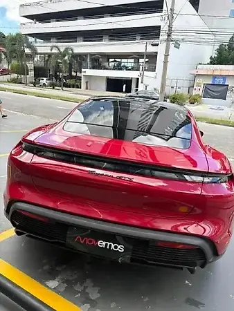 Porsche Taycan - Imagem 4