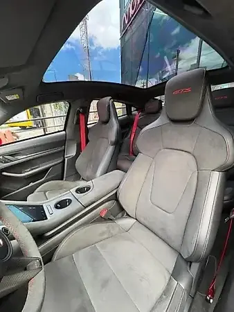 Porsche Taycan - Imagem 16