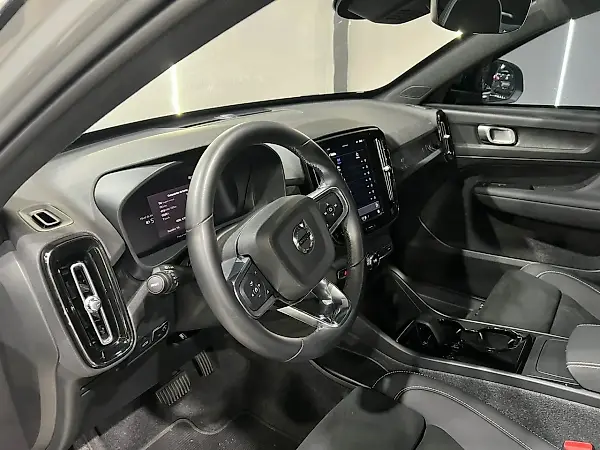Volvo XC40 Recharge - Imagem 10