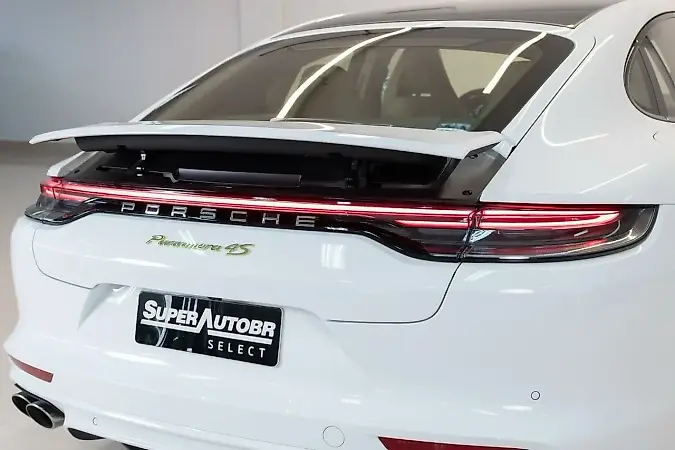 Porsche Panamera 4 E-hybrid - Imagem 11