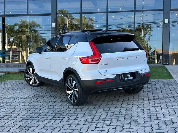 Volvo XC40 Recharge - Imagem 15