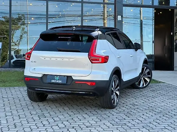 Volvo XC40 Recharge - Imagem 16