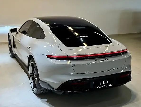 Porsche Taycan - Imagem 3