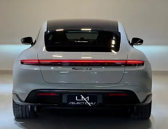 Porsche Taycan - Imagem 15